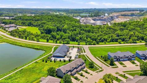 2233 E Grantview Drive Coralville IA 52241