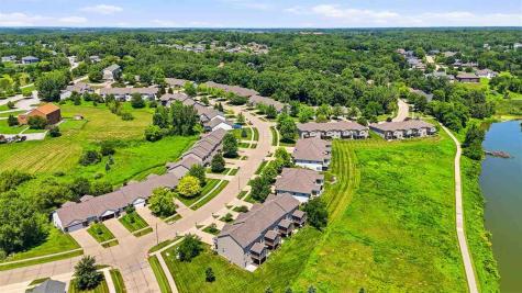 2233 E Grantview Drive Coralville IA 52241