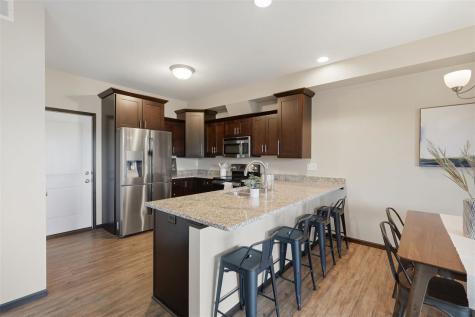 2233 E Grantview Drive Coralville IA 52241