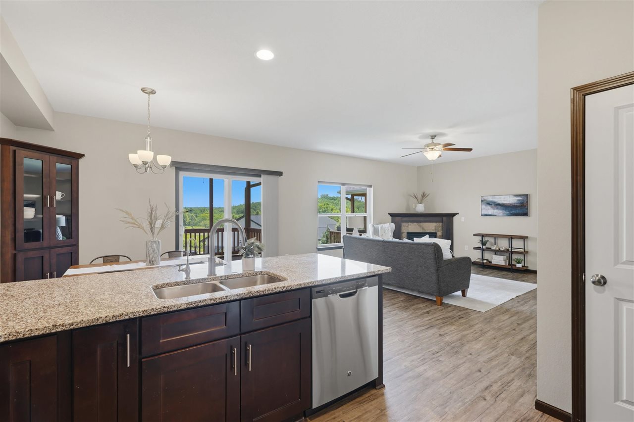 2233 E Grantview Drive Coralville IA 52241