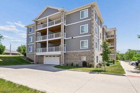 2871 Spring Rose Circle Coralville IA 52241