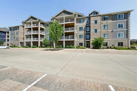 2871 Spring Rose Circle Coralville IA 52241
