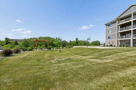 2871 Spring Rose Circle Coralville IA 52241
