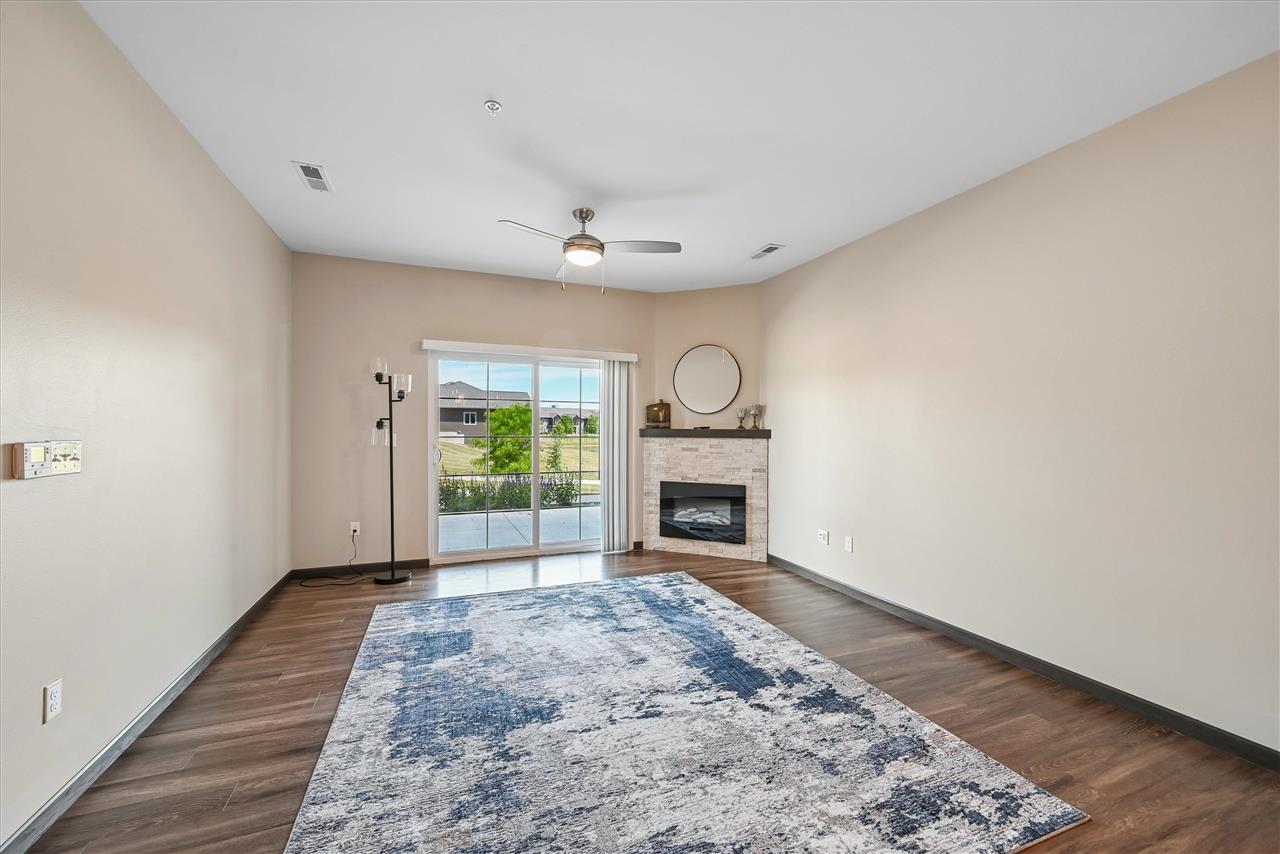 2871 Spring Rose Circle Coralville IA 52241