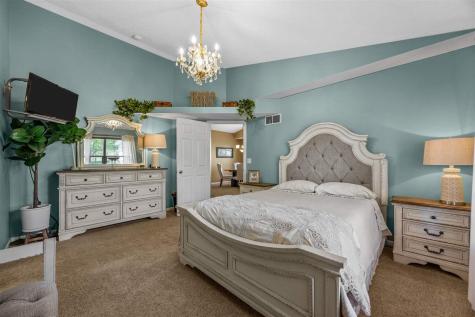 6620 Waterview Drive SW Cedar Rapids IA 52404