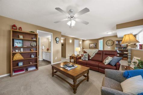 6620 Waterview Drive SW Cedar Rapids IA 52404