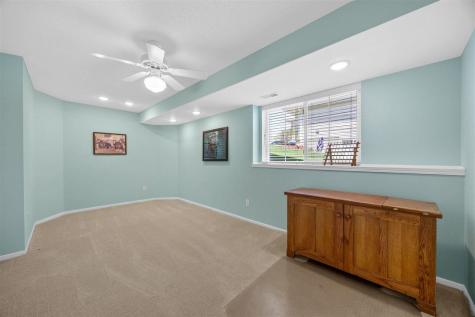 6620 Waterview Drive SW Cedar Rapids IA 52404