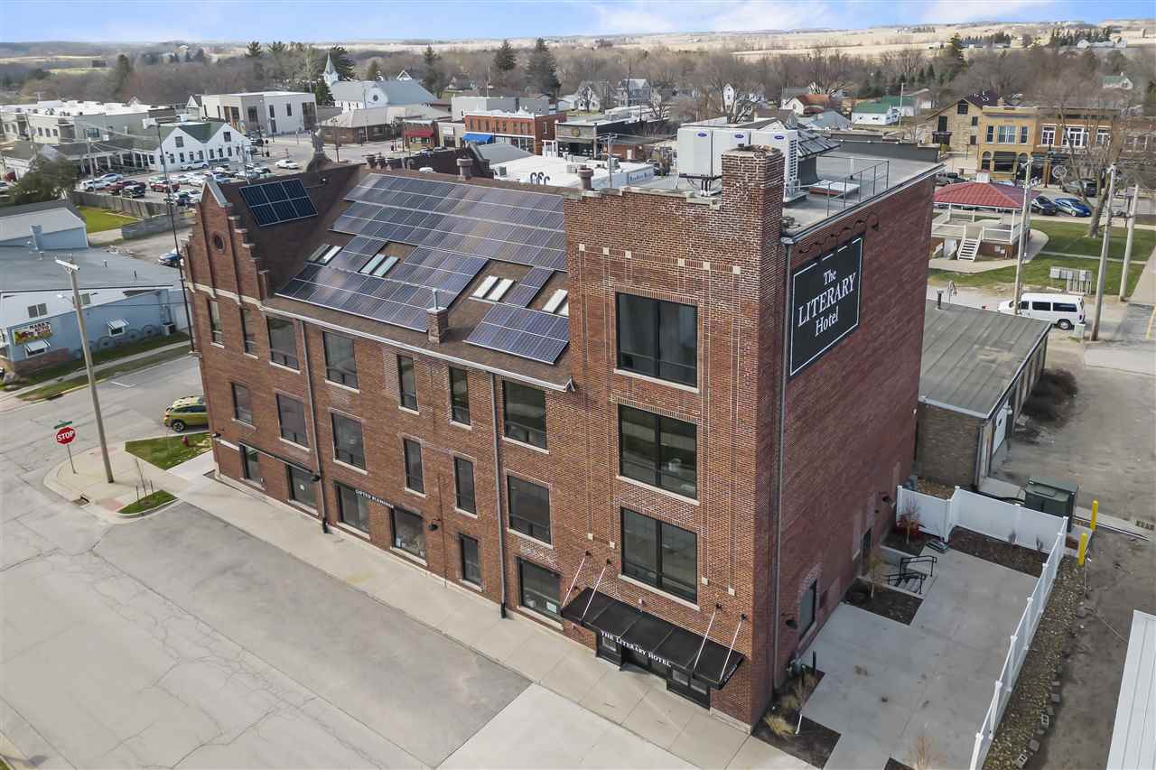 130 S Dubuque Street Solon IA 52333