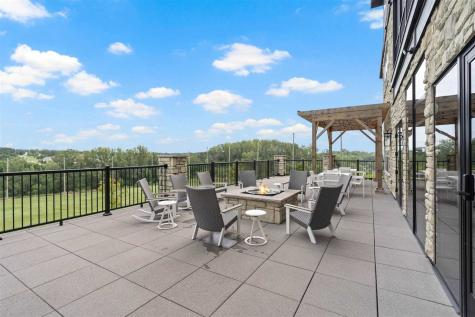 1920 Country Club Drive #307 Coralville IA 52241