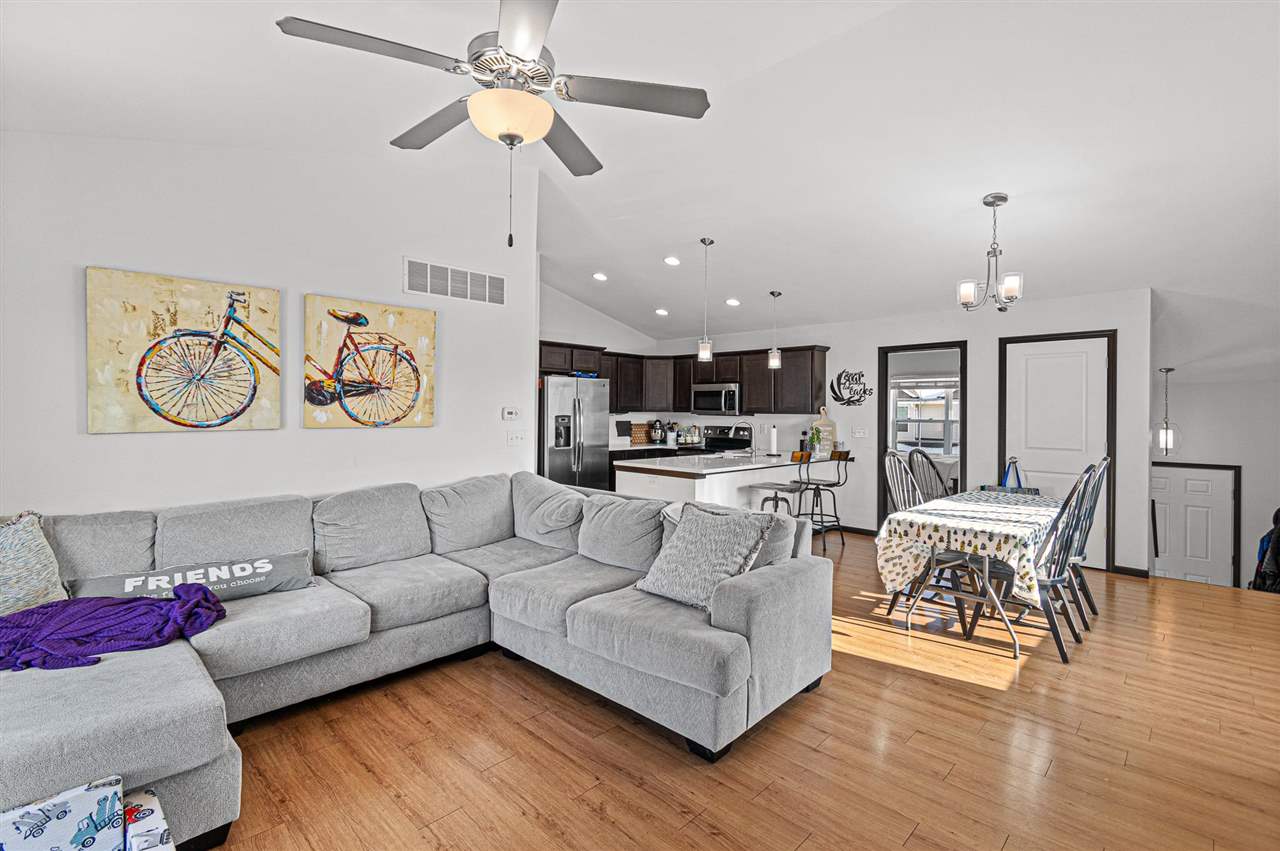 346 Cypress Court Solon IA 52333