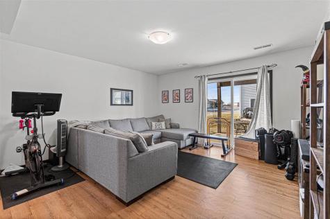346 Cypress Court Solon IA 52333
