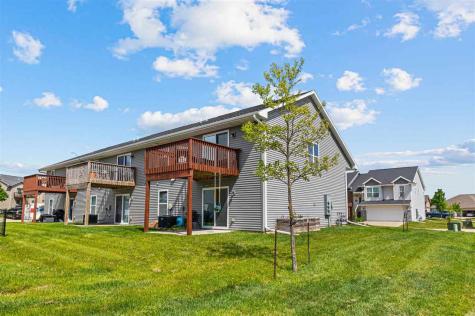 346 Cypress Court Solon IA 52333