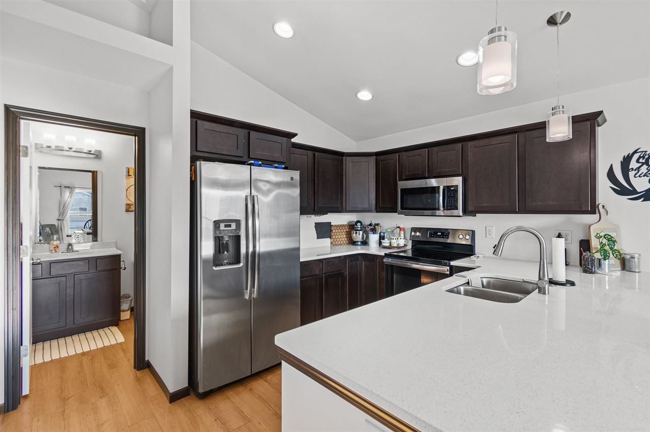 346 Cypress Court Solon IA 52333