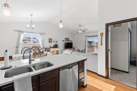 346 Cypress Court Solon IA 52333