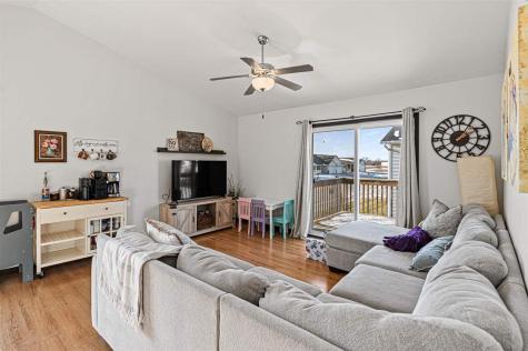 346 Cypress Court Solon IA 52333