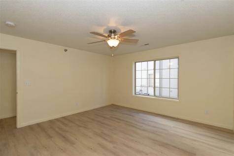 458 West Side Drive Iowa City IA 52246