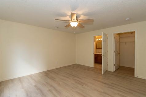 458 West Side Drive Iowa City IA 52246