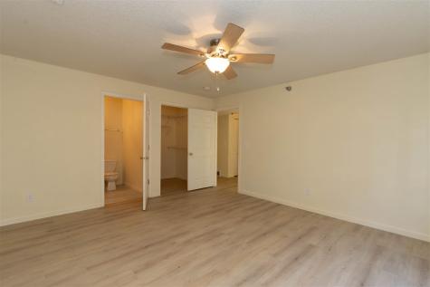 458 West Side Drive Iowa City IA 52246
