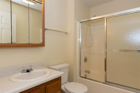 458 West Side Drive Iowa City IA 52246