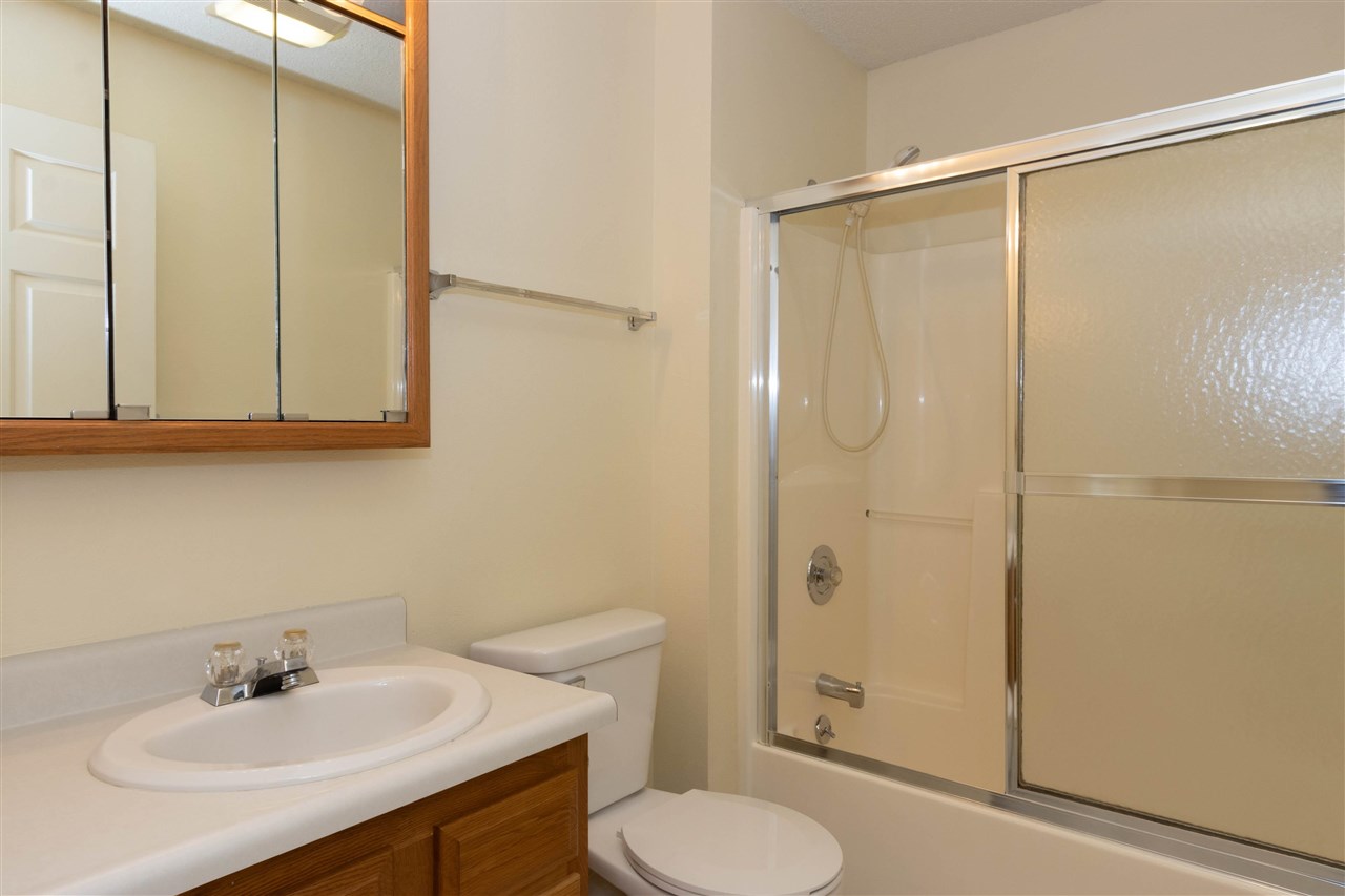 458 West Side Drive Iowa City IA 52246