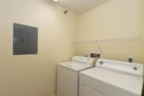 458 West Side Drive Iowa City IA 52246