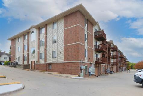 458 West Side Drive Iowa City IA 52246