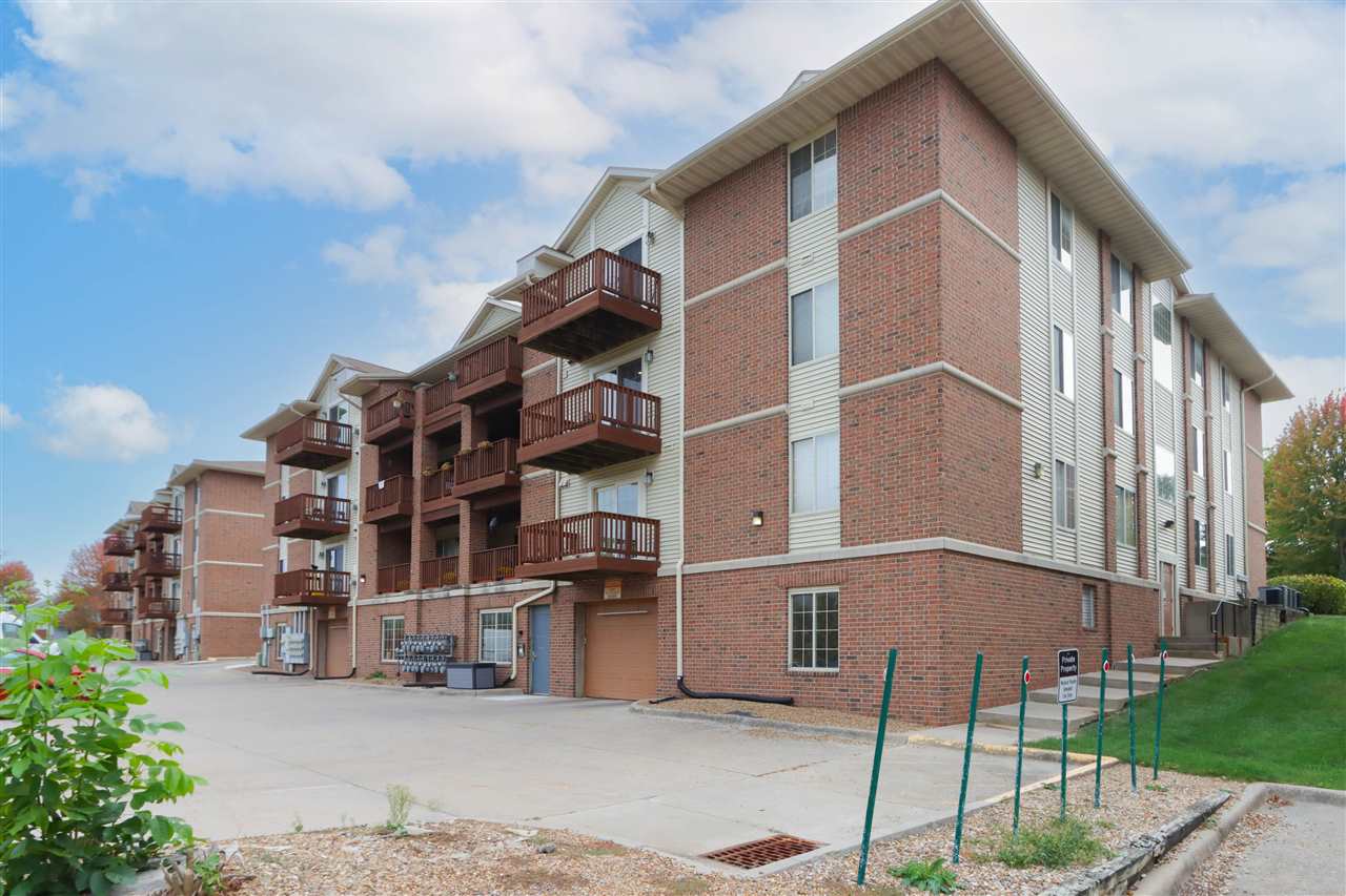 458 West Side Drive Iowa City IA 52246