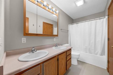 264 West Side Drive Iowa City IA 52246