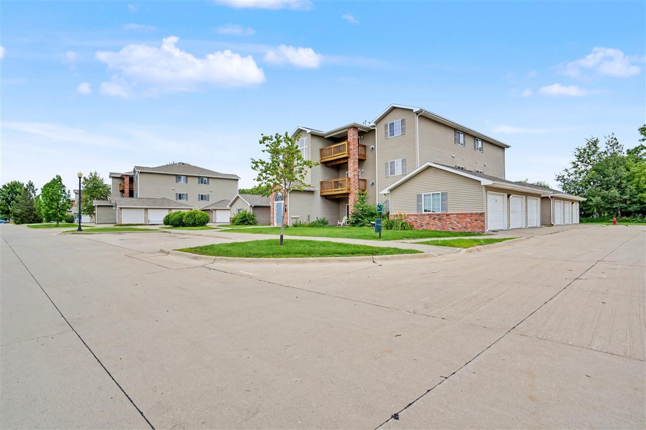 2824 Triple Crown Lane Iowa City IA 52340