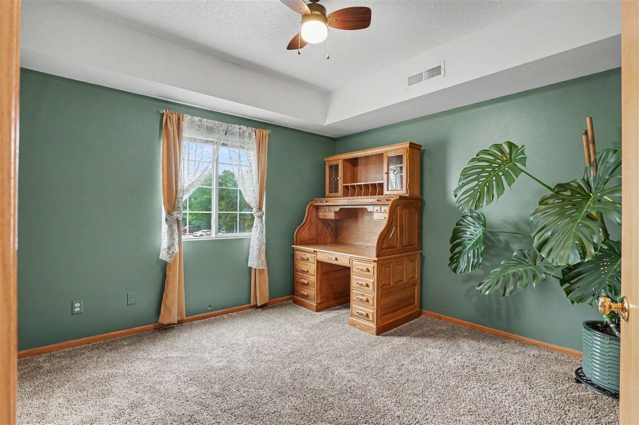 2824 Triple Crown Lane Iowa City IA 52340