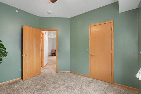 2824 Triple Crown Lane Iowa City IA 52340