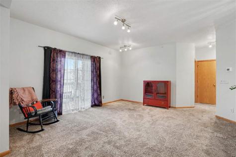 2824 Triple Crown Lane Iowa City IA 52340