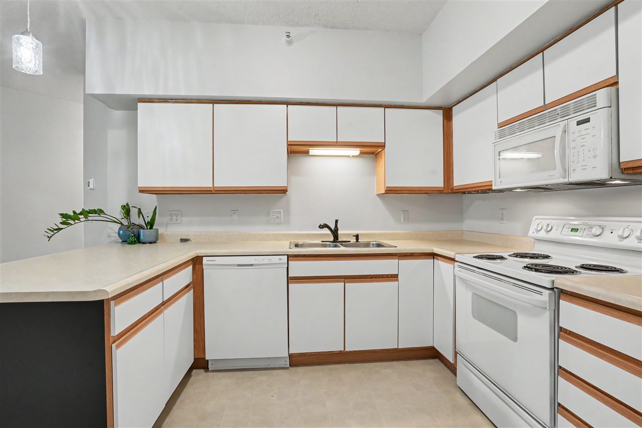 2824 Triple Crown Lane Iowa City IA 52340
