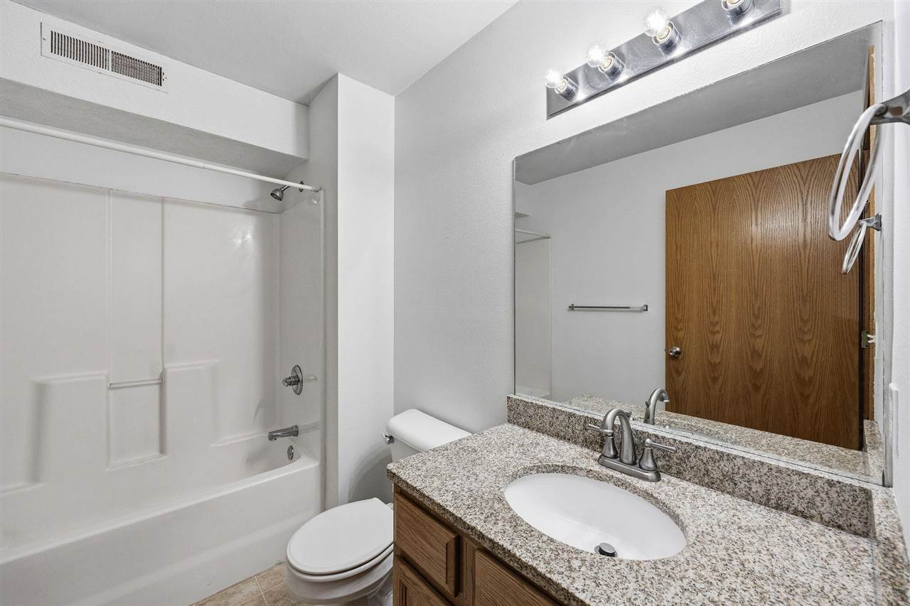 1010 240th Street NE North Liberty IA 52317