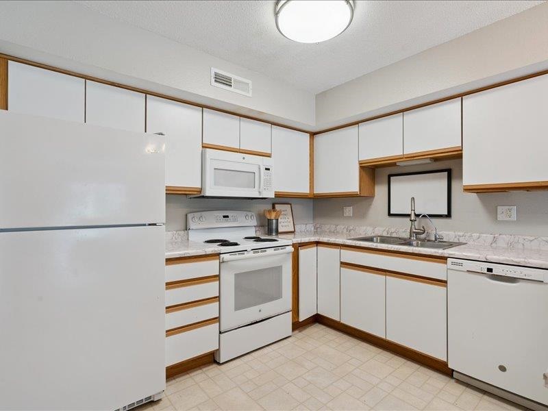2861 Coral Court Coralville IA 52241
