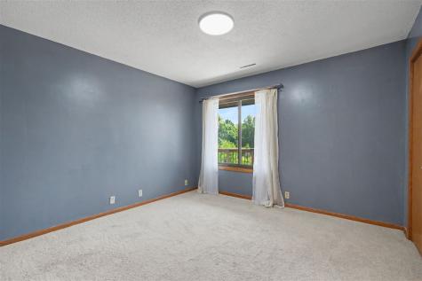 2050 Holiday Road Coralville IA 52241