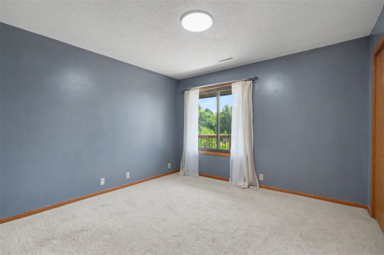 2050 Holiday Road Coralville IA 52241