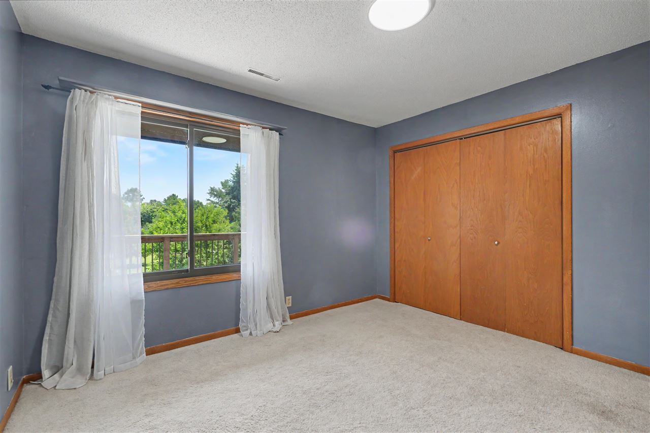 2050 Holiday Road Coralville IA 52241