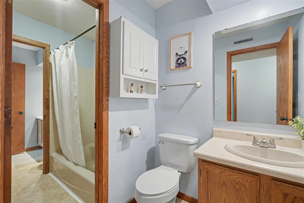 2050 Holiday Road Coralville IA 52241