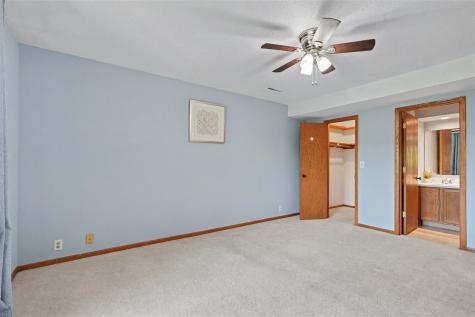 2050 Holiday Road Coralville IA 52241