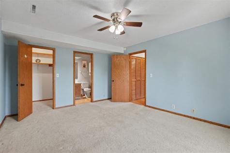 2050 Holiday Road Coralville IA 52241