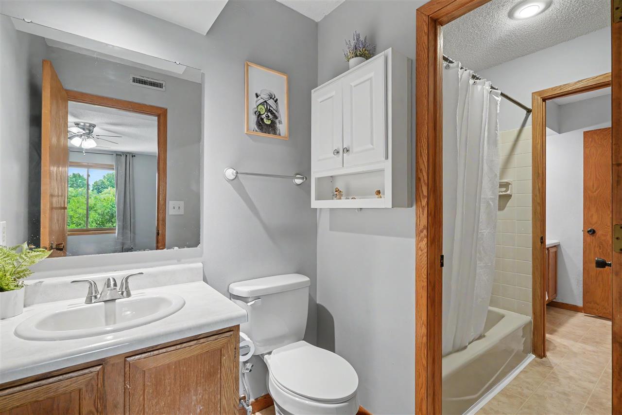 2050 Holiday Road Coralville IA 52241