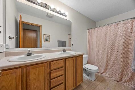 527 Penn Court North Liberty IA 52317