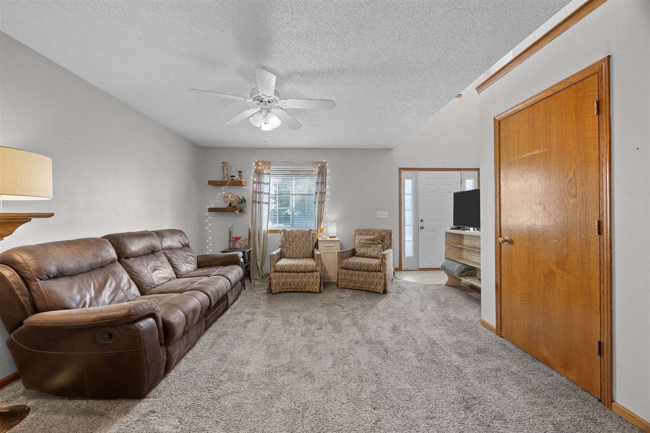 527 Penn Court North Liberty IA 52317