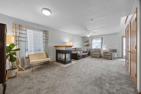 527 Penn Court North Liberty IA 52317