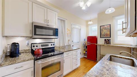 228 S Summit Iowa City IA 52240