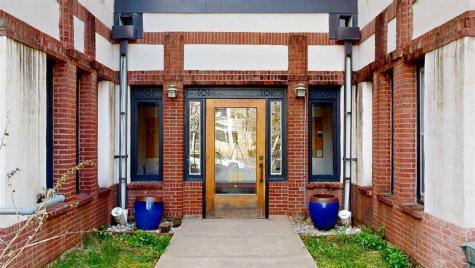 228 S Summit Iowa City IA 52240