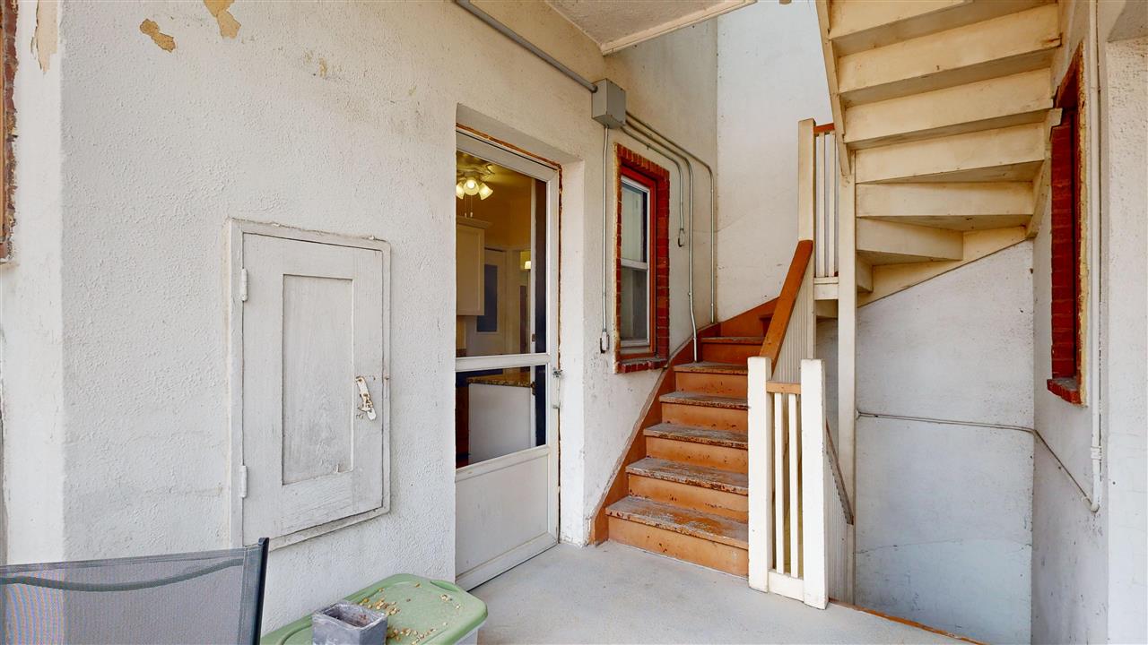228 S Summit Iowa City IA 52240
