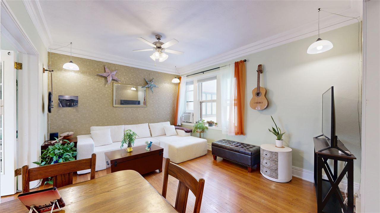 228 S Summit Iowa City IA 52240