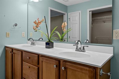 852 Foster Road Iowa City IA 52245